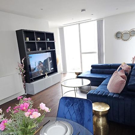 2 Bed Luxurious Apartments Canary Wharf Londra Dış mekan fotoğraf