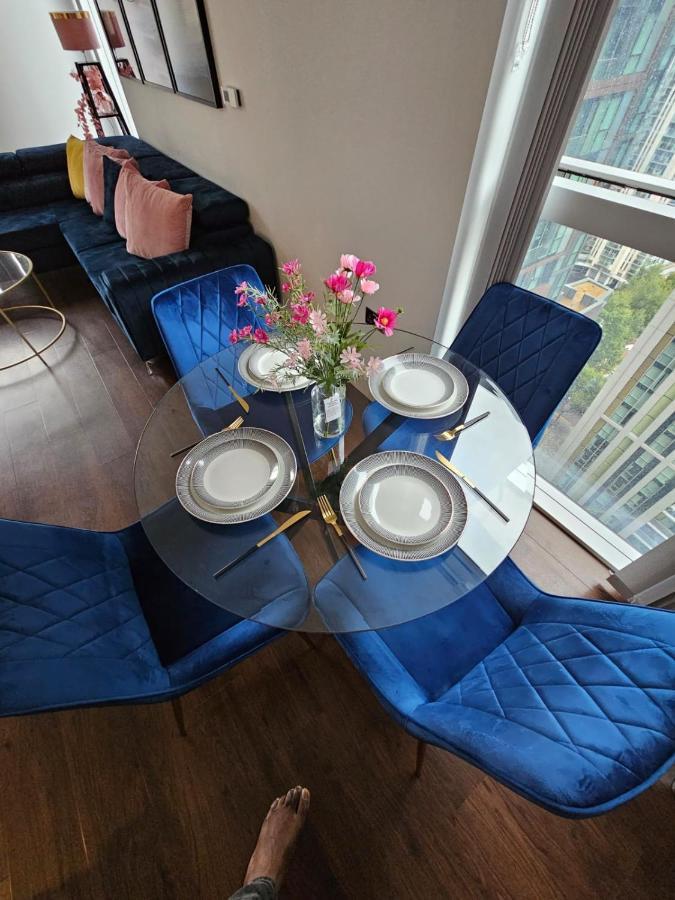 2 Bed Luxurious Apartments Canary Wharf Londra Dış mekan fotoğraf
